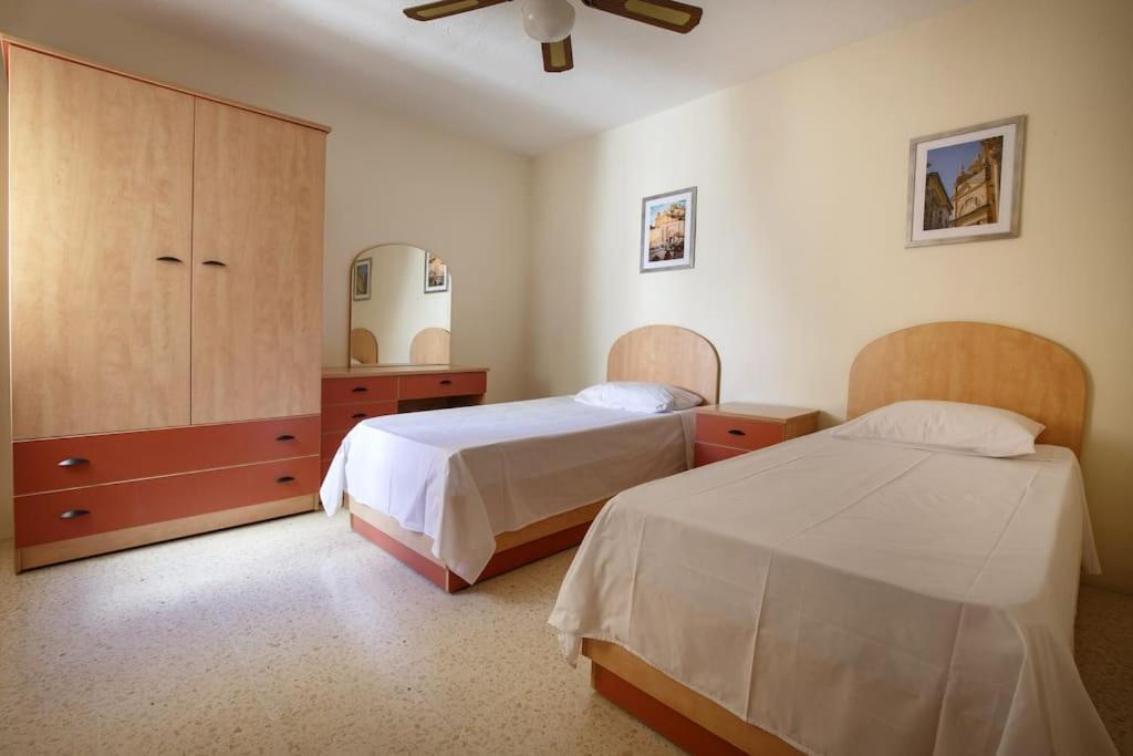3 Bedrm Apt Seaview Balluta Bay Слима Экстерьер фото